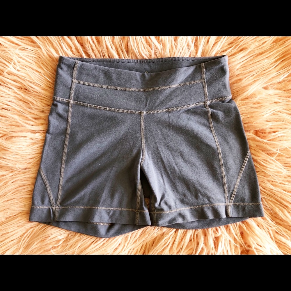 ATHLETA l XS bike shorts